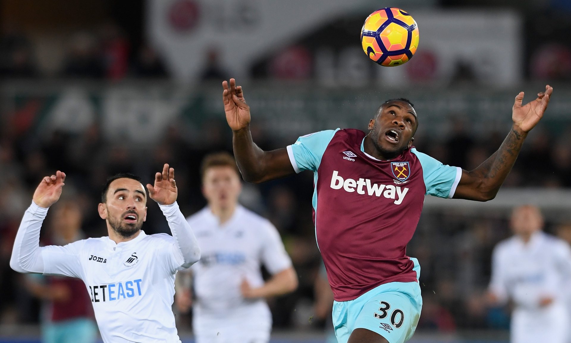 功挺进足总 功挺进足总