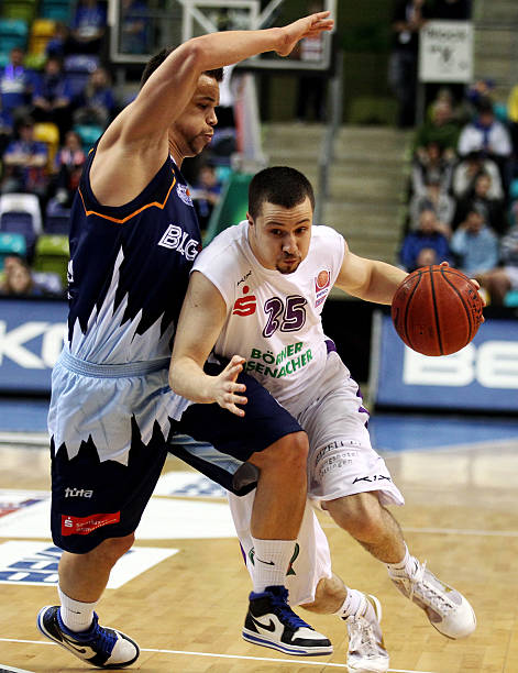 格伊归队的 格伊归队的